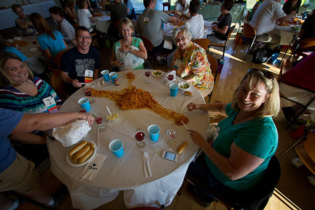 spaghetti-table