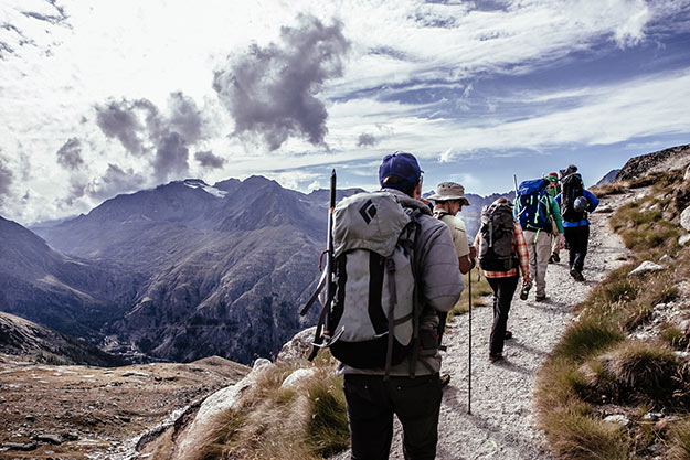 hiking-group