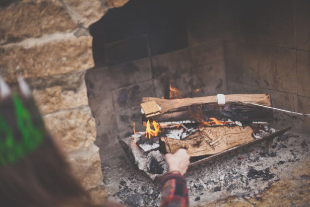 smores-roasting